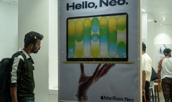 苹果罕见上调Mac、iPad等多个产品类别价格 股价创逾一年最大跌幅